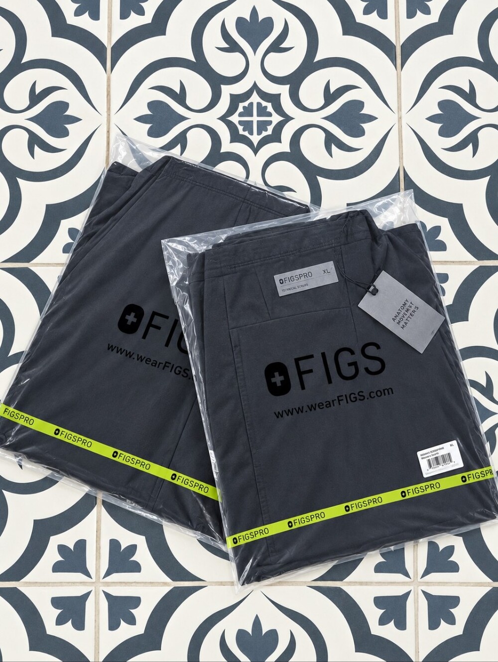 Lot of 2 Figs Scrubs Women's Black Technical Ella Pique Sleeveless Polo Tank Top